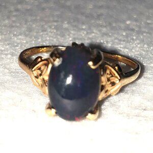 Rare Stunning Vintage 10K Solid Yellow Gold Natural Black Opal Cabochon Ring